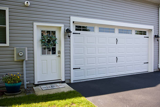 24/7 Emergency Garage Door Panel Replacement experts in Pitt County County, NC